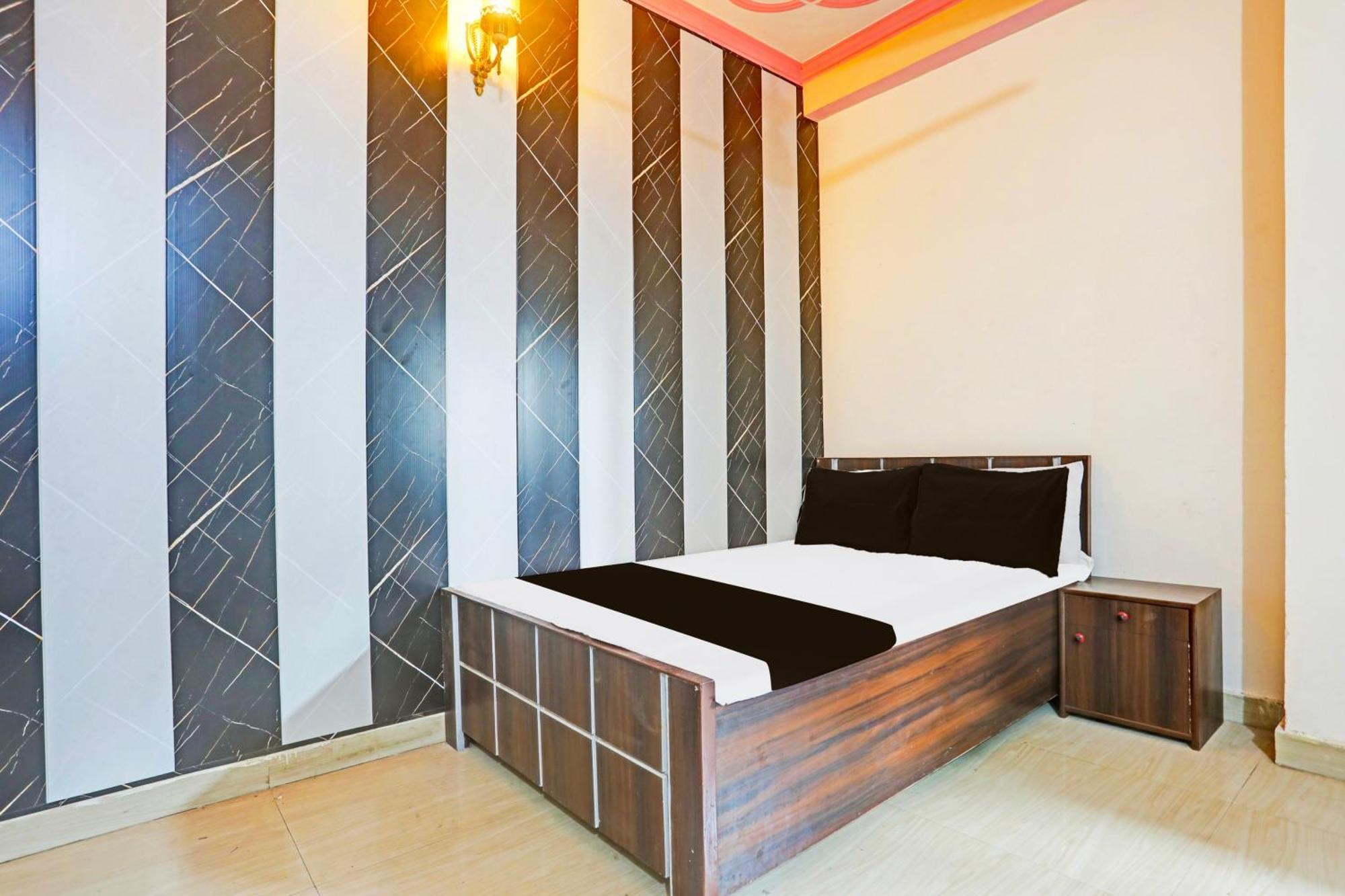 Hotel O Arvi Guest House Βαρανάσι Εξωτερικό φωτογραφία