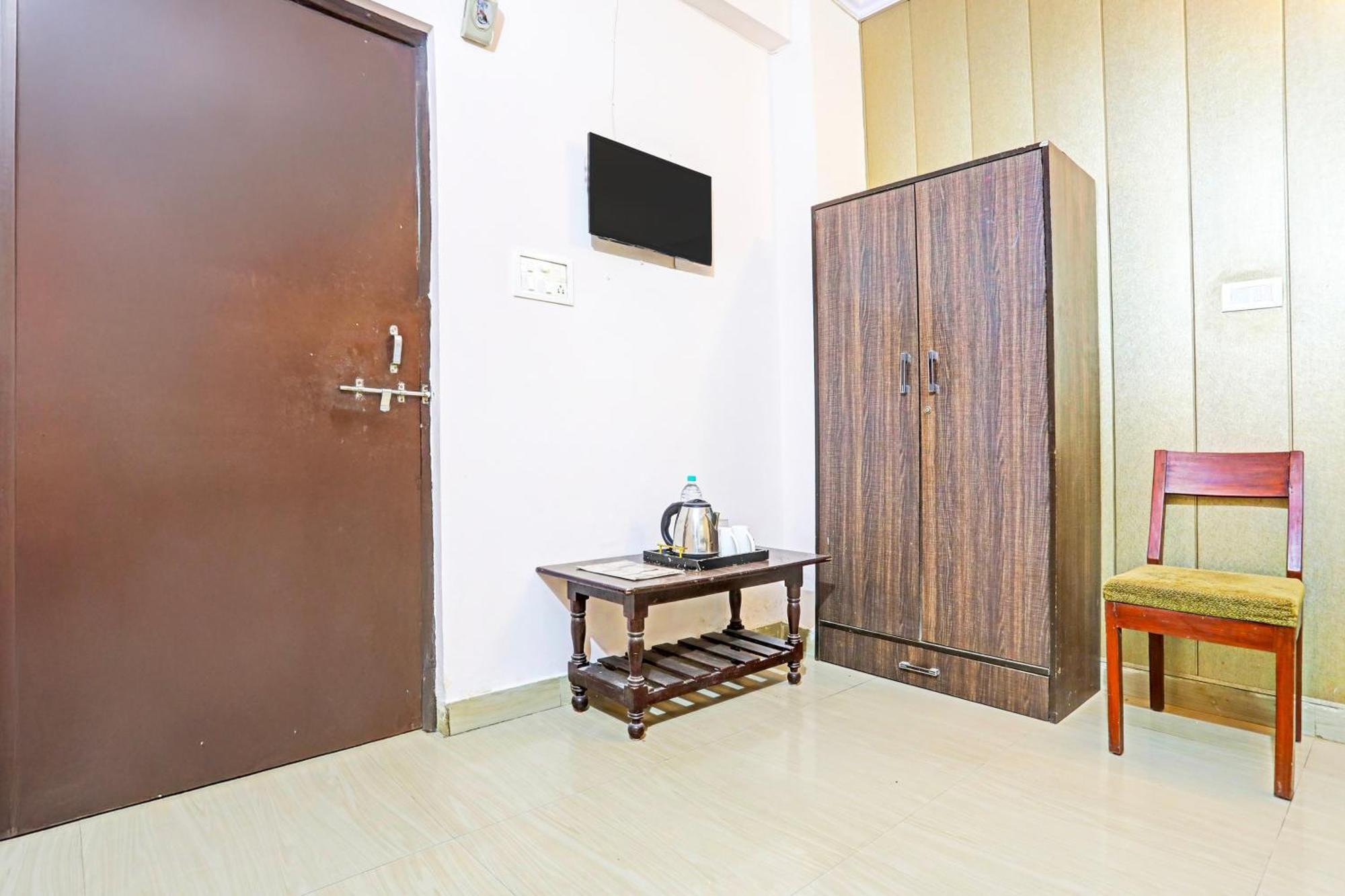 Hotel O Arvi Guest House Βαρανάσι Εξωτερικό φωτογραφία