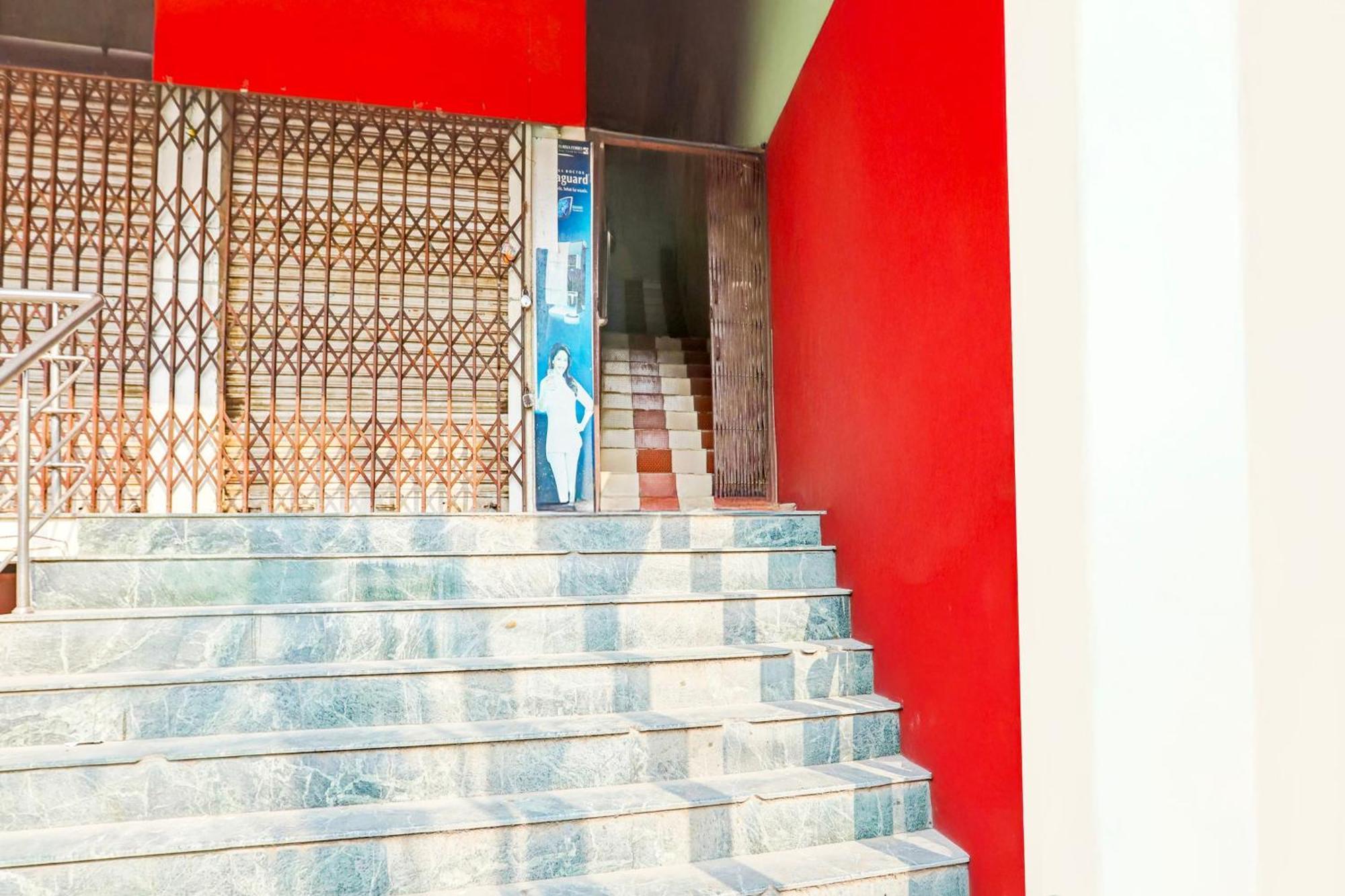 Hotel O Arvi Guest House Βαρανάσι Εξωτερικό φωτογραφία